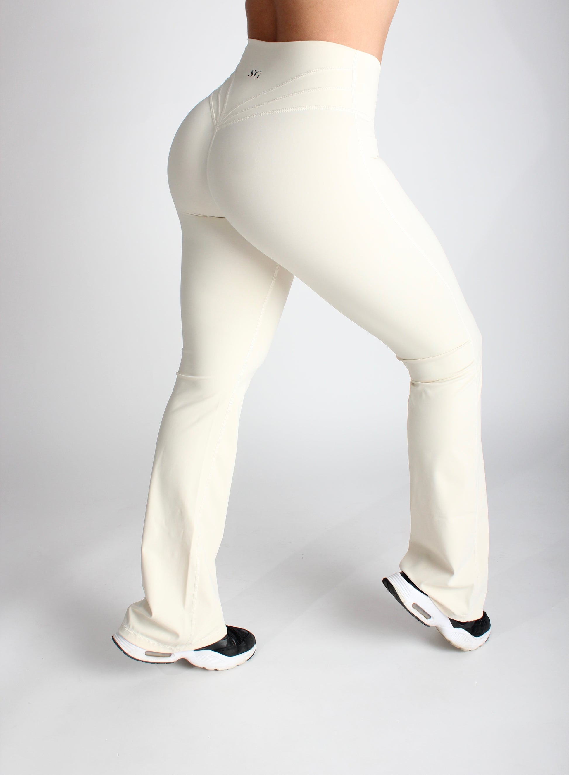 White flare 2025 yoga pants
